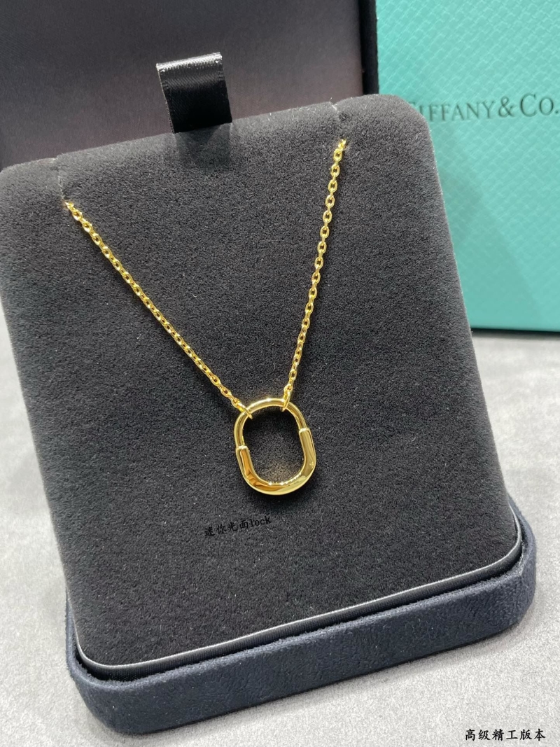 T*f*ny necklaces